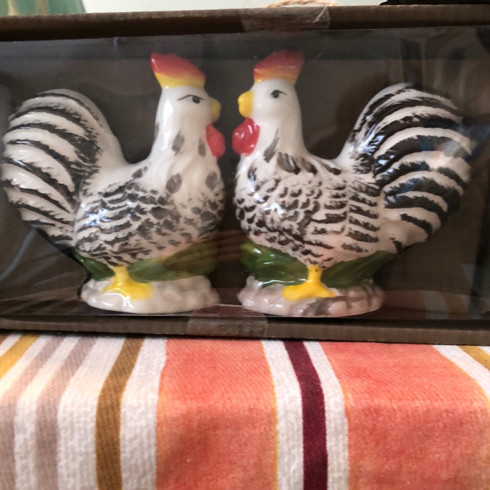Ceramic Rooster Salt and Pepper Shakers